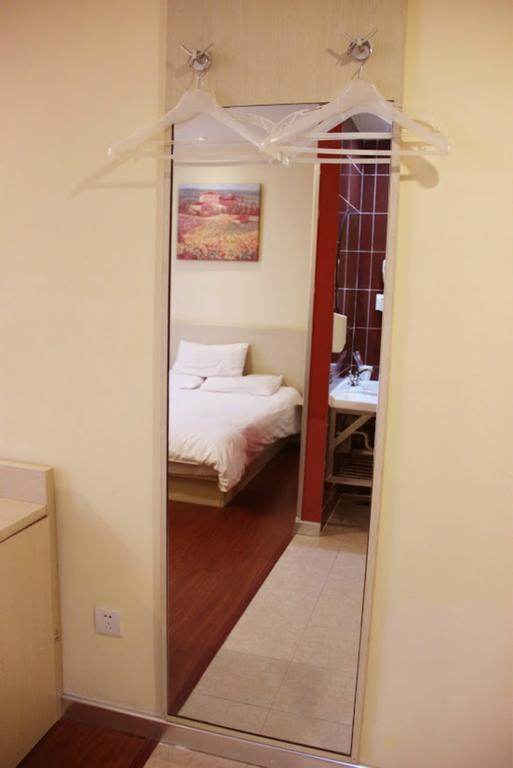 Hanting Express Qingdao Yanan Third Road Room photo